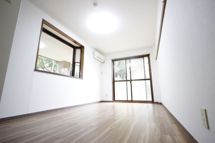 ヴィラ・パンテオンの居間