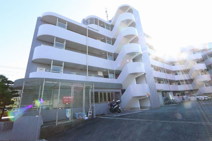 千葉県市川市高谷1丁目の賃貸マンション103の外観