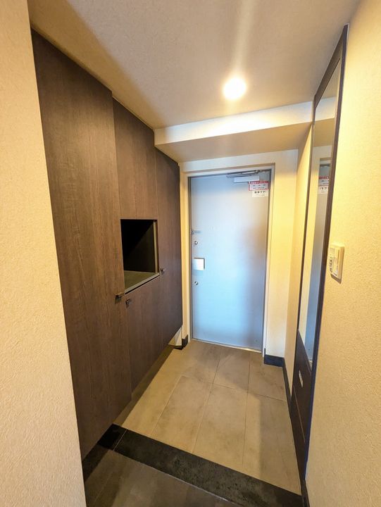 ザ・ガーデンプレミアム1309の玄関