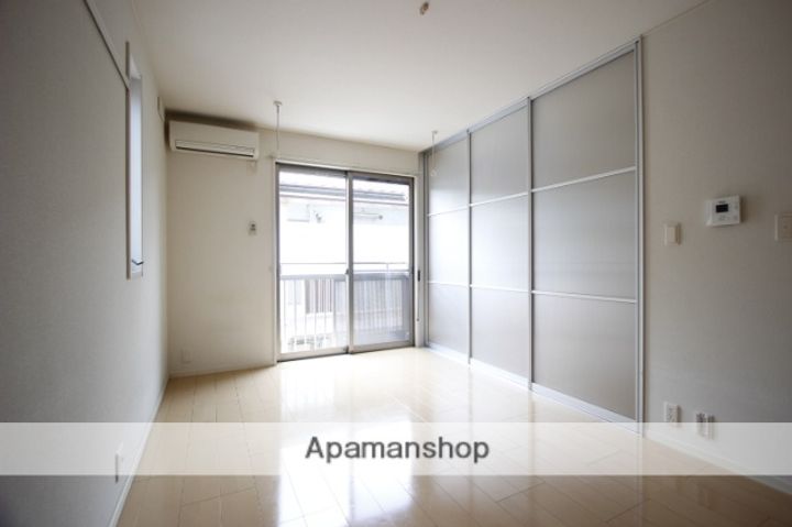 シェスタ201の居間