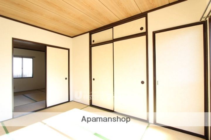 ドルフ石井Bの内装