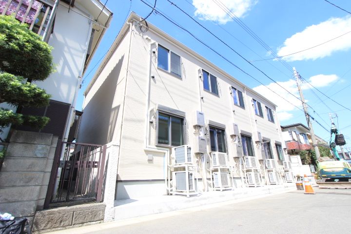 ニューステージ船橋の外観