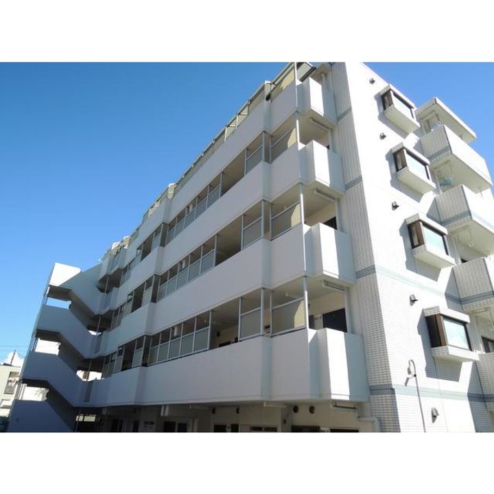 ロイヤルマンション市川の外観