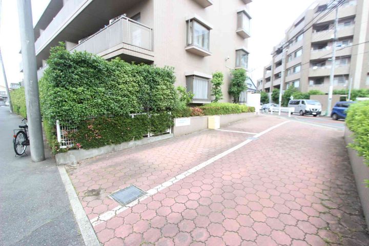 千葉県船橋市海神5丁目の賃貸マンションB304の外観
