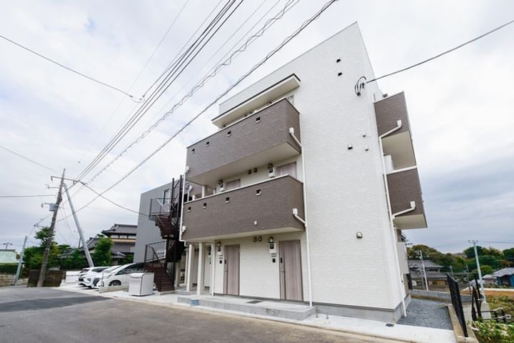 千葉県船橋市飯山満町2丁目の賃貸アパートの外観
