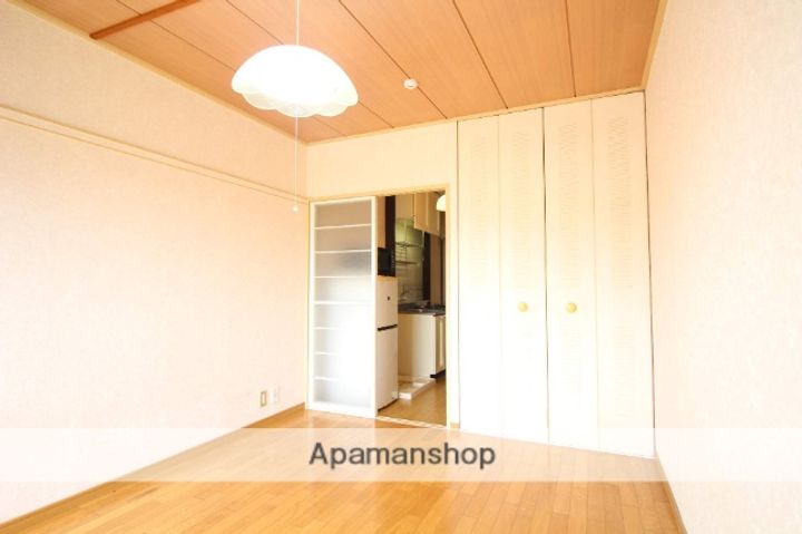 大内ハイツBの居間