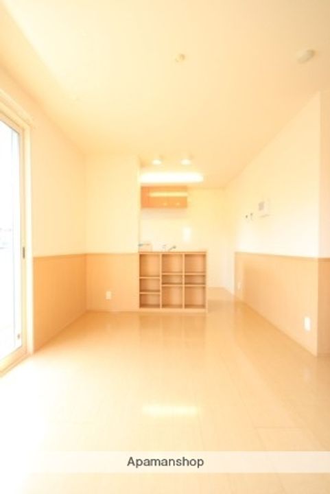 千葉県船橋市新高根6丁目の賃貸アパートの居間