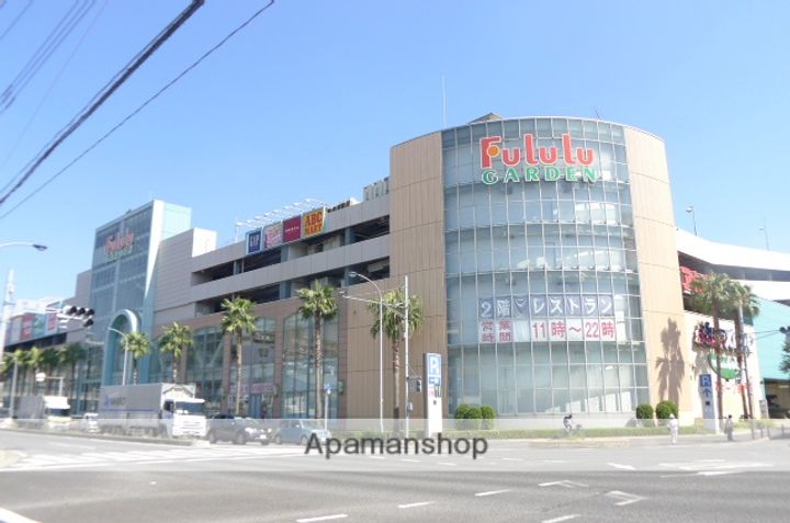 シャーメゾン四番館の周辺