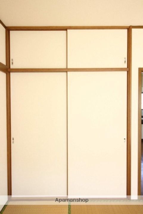 ニューエステートの内装