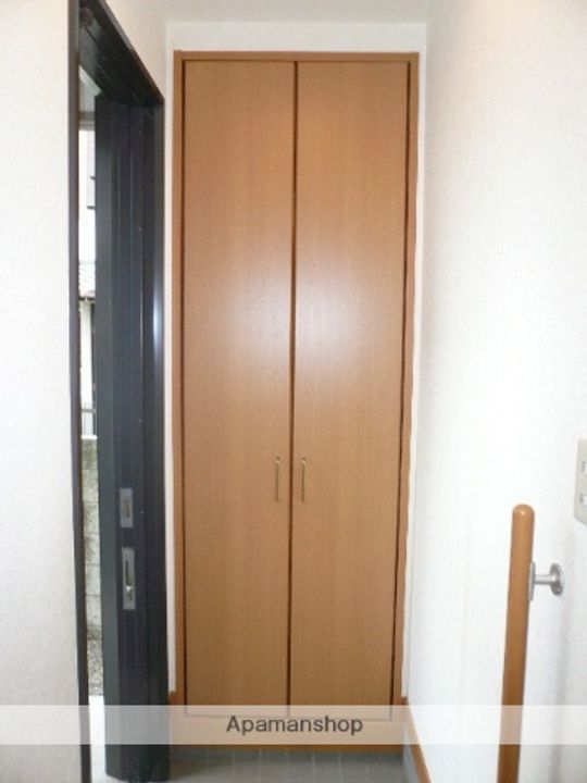 千葉県船橋市南三咲1丁目(一戸建)の賃貸物件の玄関
