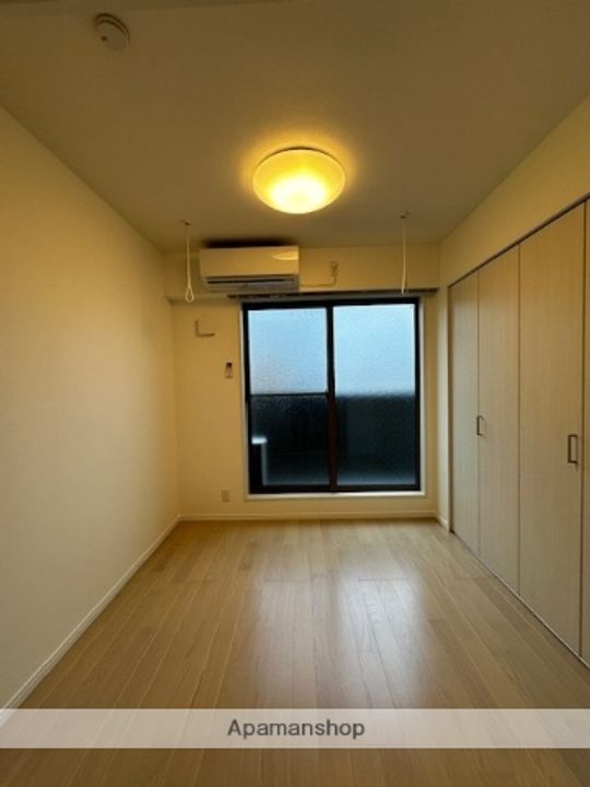 千葉県習志野市本大久保3丁目の賃貸アパートの居間