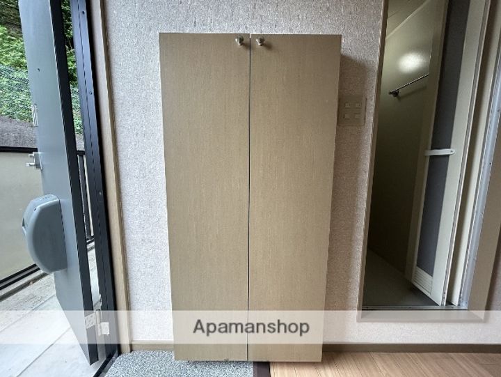 ジュネスさくらの玄関