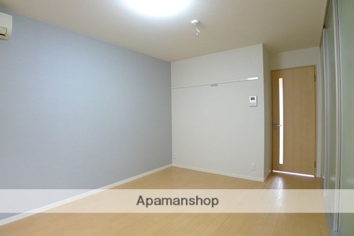 千葉県佐倉市井野の賃貸アパートの居間