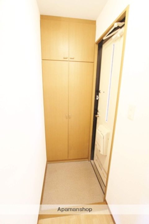 千葉県千葉市緑区おゆみ野中央7丁目の賃貸アパートの玄関