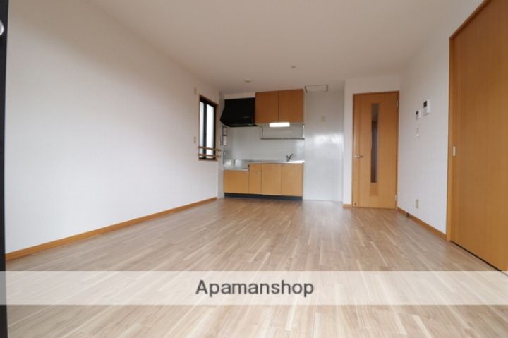 千葉県千葉市緑区おゆみ野南4丁目の賃貸アパートの居間