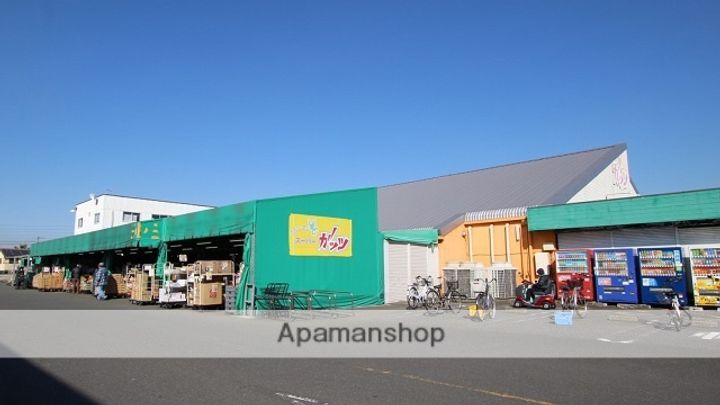アドラシオンの周辺