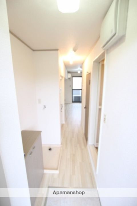 千葉県千葉市緑区おゆみ野中央6丁目の賃貸アパートの玄関