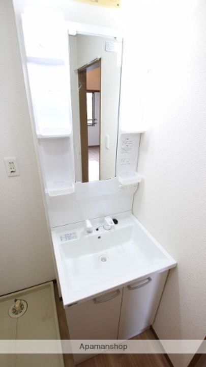 千葉県千葉市緑区おゆみ野中央7丁目の賃貸アパートの内装