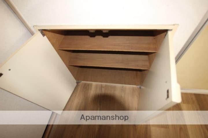 廣瀬ハイツの玄関