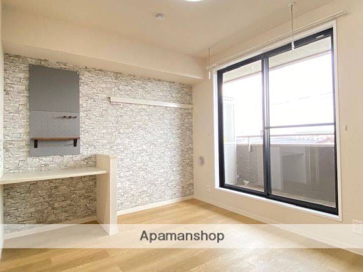 アービス柳前の居間