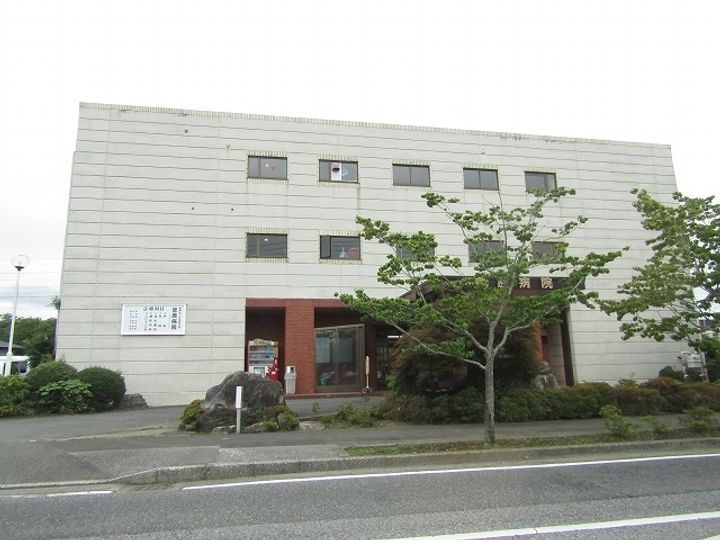 アヴニールの周辺