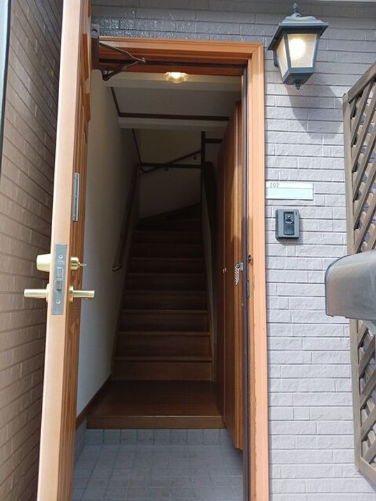 グランビアAの玄関