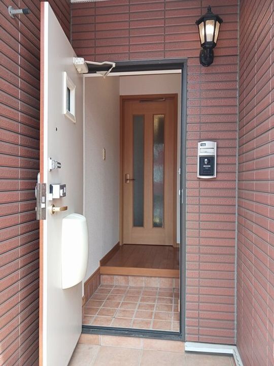 アヴニールⅩⅢの玄関