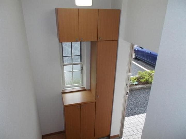 サンエステートの玄関