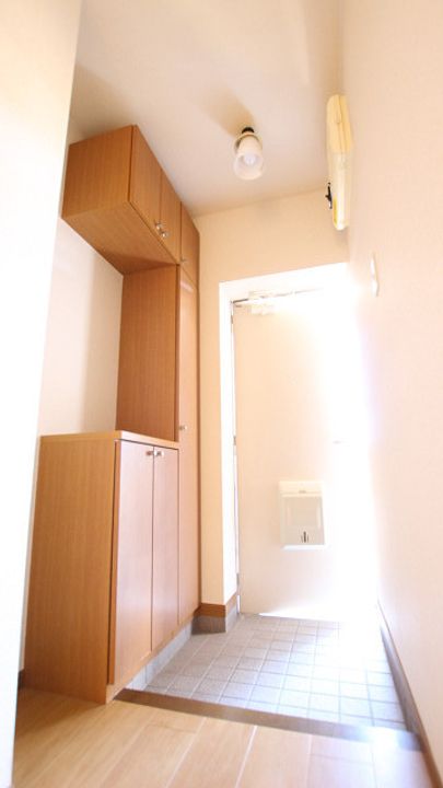 サンエステートの玄関