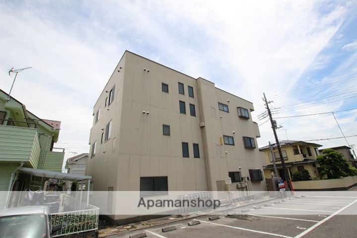 千葉県山武市成東の賃貸マンションの外観