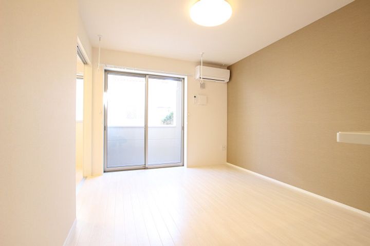 NFコーポ1号館の居間