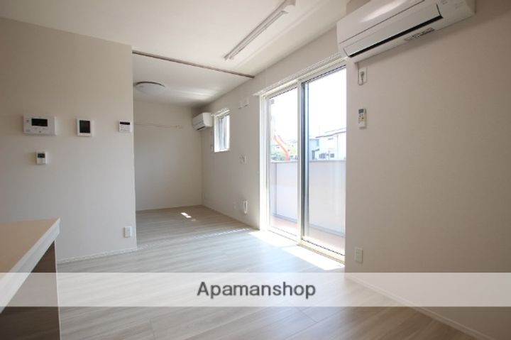 千葉県千葉市緑区誉田町1丁目の賃貸アパートの内装