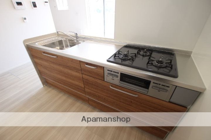 千葉県千葉市緑区誉田町1丁目の賃貸アパートの内装