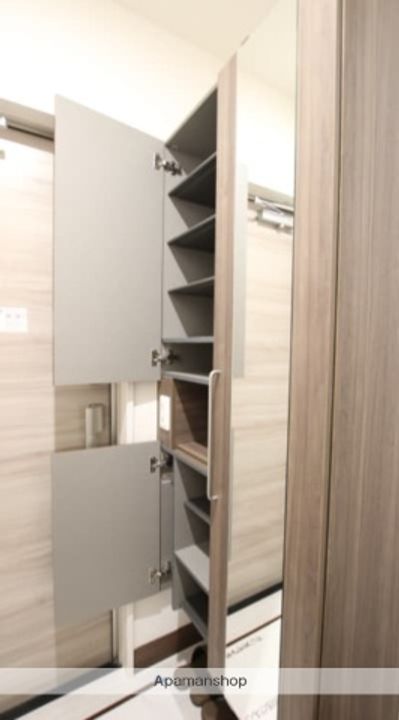 千葉県千葉市緑区誉田町1丁目の賃貸アパートの内装