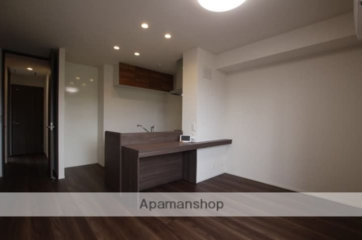 千葉県千葉市緑区誉田町1丁目の賃貸アパートの内装