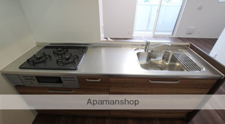 千葉県千葉市緑区誉田町1丁目の賃貸アパートの内装