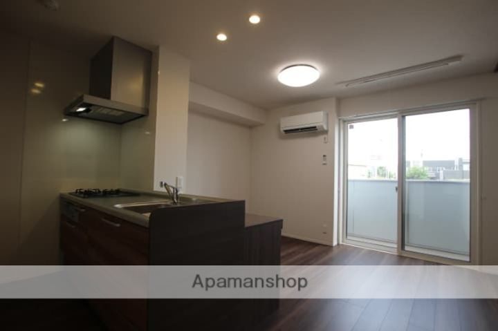 千葉県千葉市緑区誉田町1丁目の賃貸アパートの居間