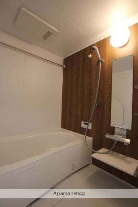 千葉県千葉市緑区誉田町1丁目の賃貸アパートの風呂