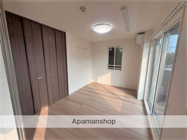 シャイングレイスの内装