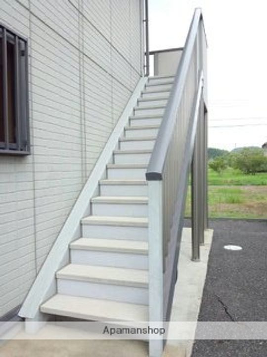 グリーンヒルズK棟の外観