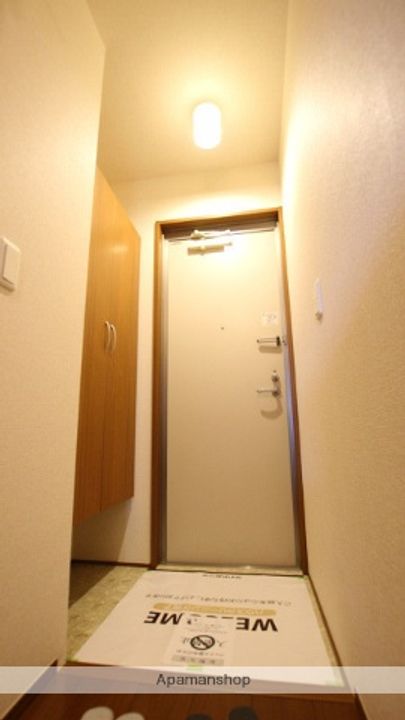 千葉県千葉市緑区あすみが丘東4丁目の賃貸アパートの玄関