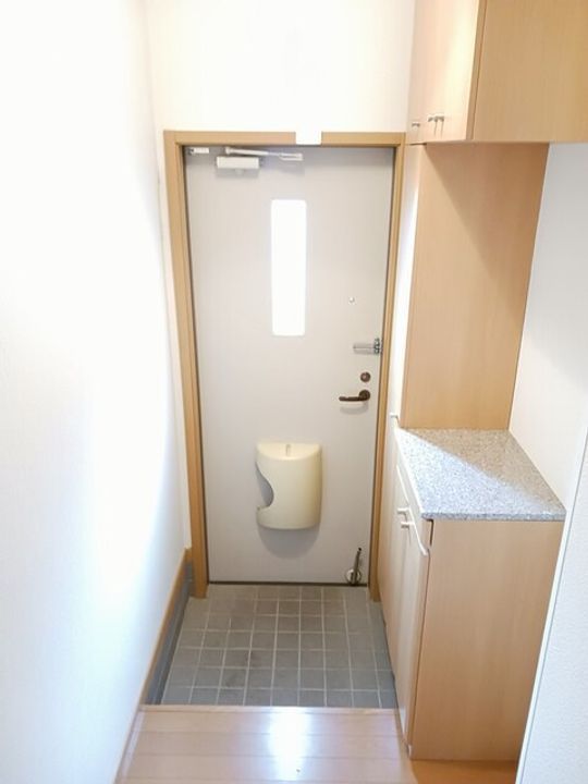 セブンアクロスの玄関