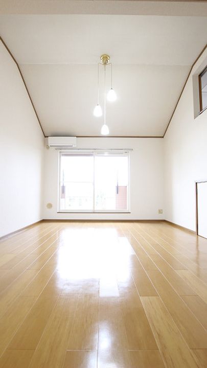 アヴニールⅢの内装