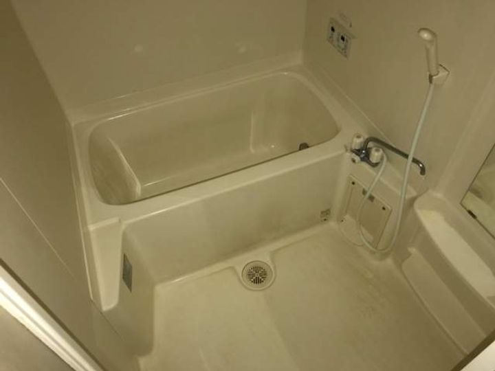 URBAN LUTHETAの風呂