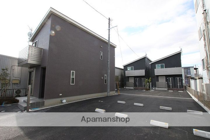 ロイヤルフォレストヴィラB棟(右奥)101のその他画像