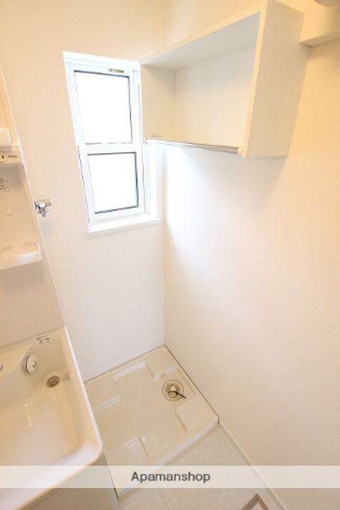 ロイヤルフォレストヴィラB棟(右奥)101の内装