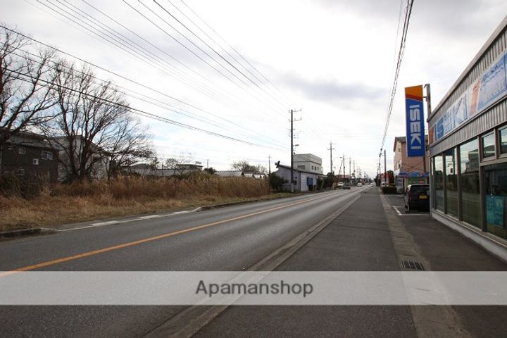 ロイヤルフォレストヴィラB棟(右奥)101の周辺