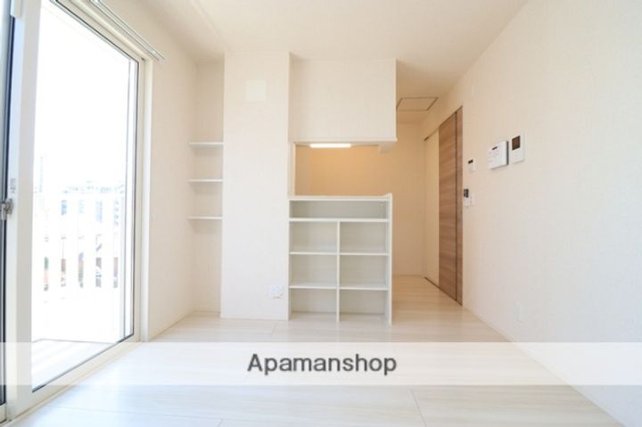 千葉県千葉市中央区千葉寺町の賃貸アパートの居間