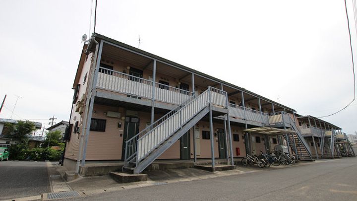 サンハイツ長者ヶ台Aの外観