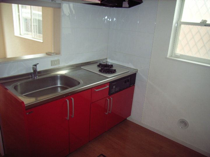 シャレー桜井新町A棟A-1のキッチン